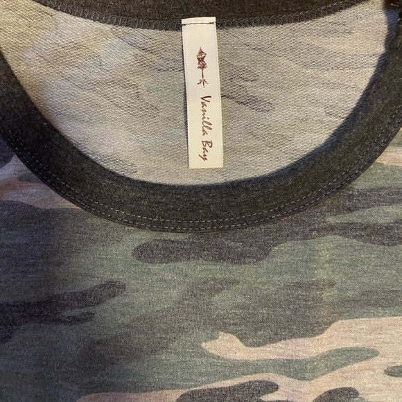 Vanilla Bay Camo tee - Picture 3 of 3